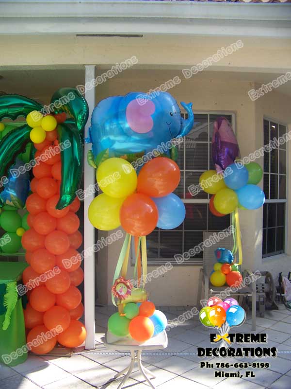 jungle theme balloon arrangement